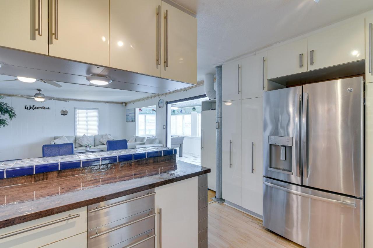 Waterfront Galveston Bay Retreat - 4 Mi To Beach! Buitenkant foto