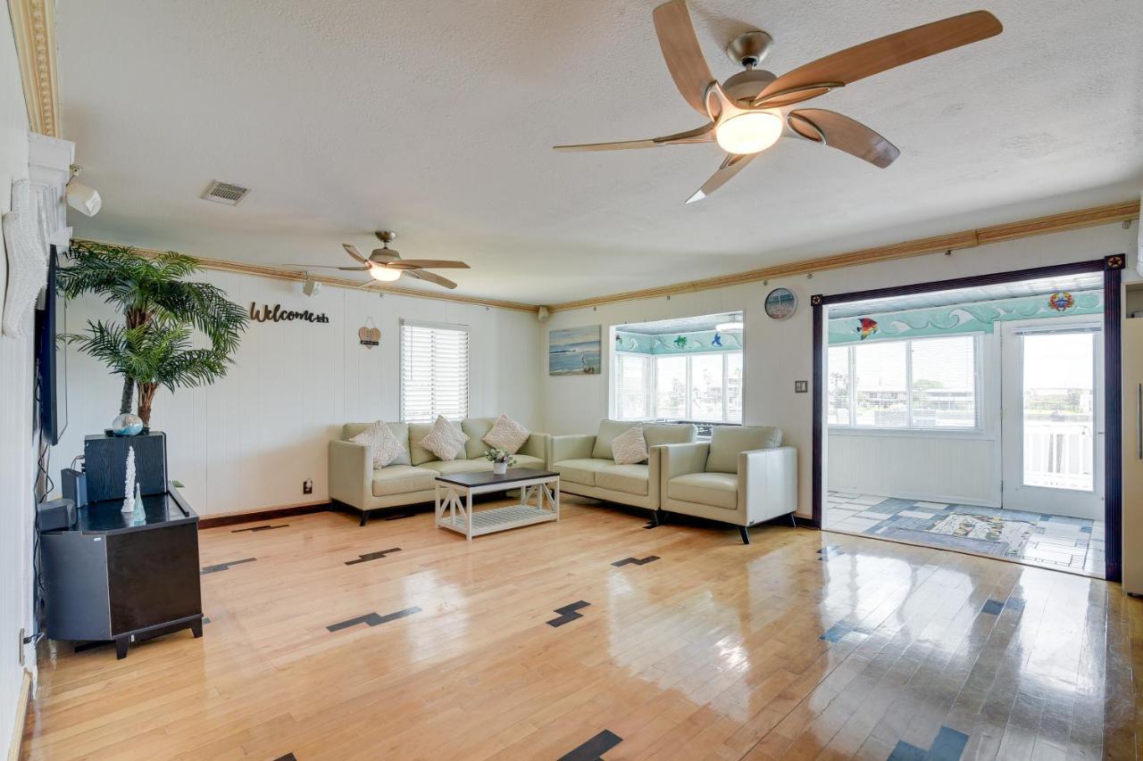 Waterfront Galveston Bay Retreat - 4 Mi To Beach! Buitenkant foto